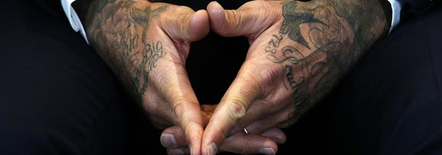 ベッカムが脱いだ 全身タトゥーを見せた深い理由