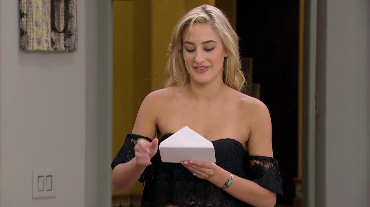 Shaming Vanessa for having small boobs”  when did he do this? Also say  what you will about her but girl def has boobs : r/thebachelor