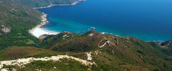 Considerably a better trail if you’re after beautiful sceneries, the Maclehose Trail is along the coastal side of Hong Kong and offers up great photo opportunities along the way. Be sure to check the weather first as hiking on a cloudy day might dampen the mood.