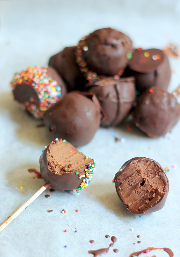 21 Healthier Ways To Eat Chocolate