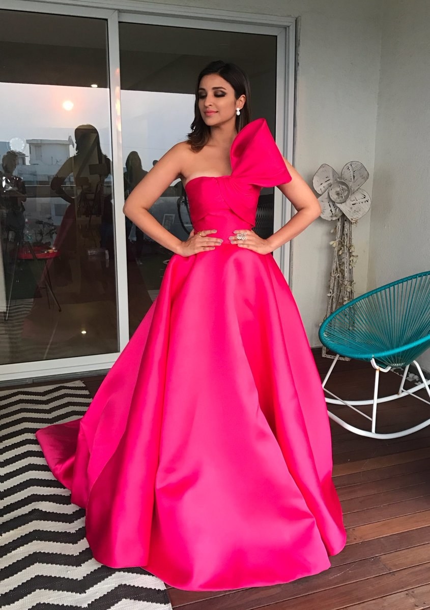 40 Of The Best-Dressed Celebrities At The 2017 Filmfare Awards