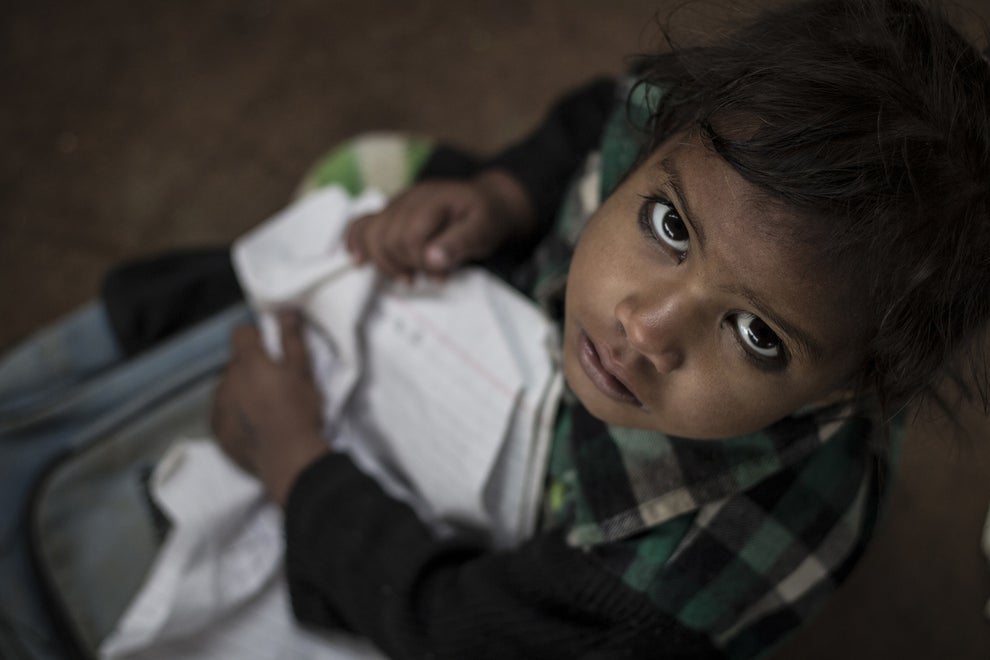 This Teacher Is Educating Children Under A Bridge In India For Free