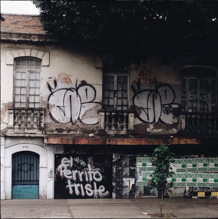 "Y los espacios vacíos en las personas que lo leen y en mí."