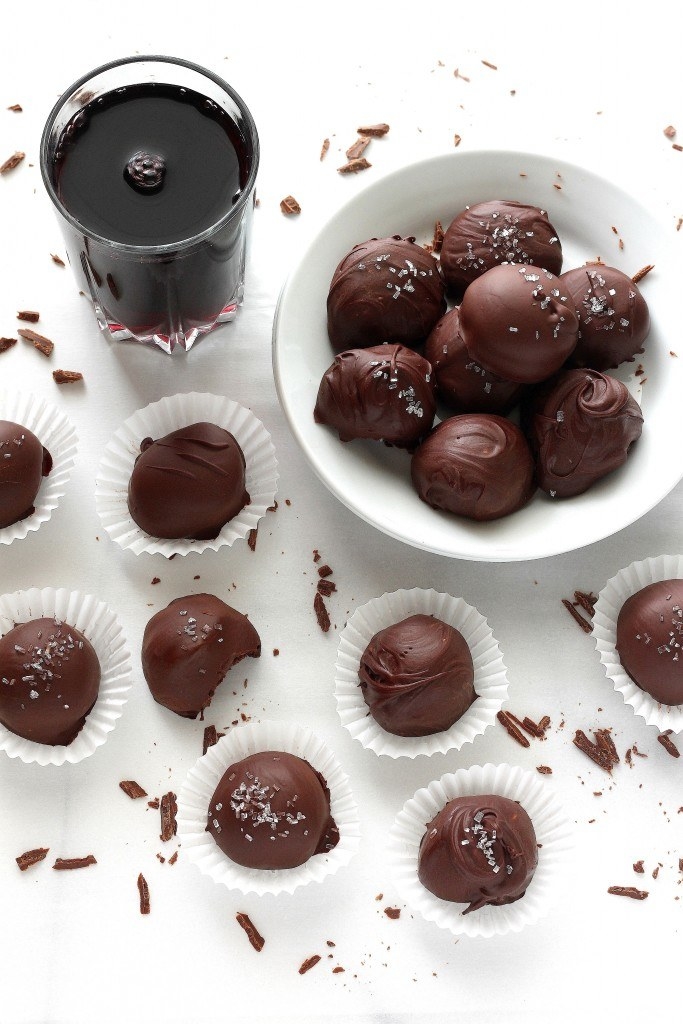 If dessert is bite-sized you should definitely eat it by the handful.