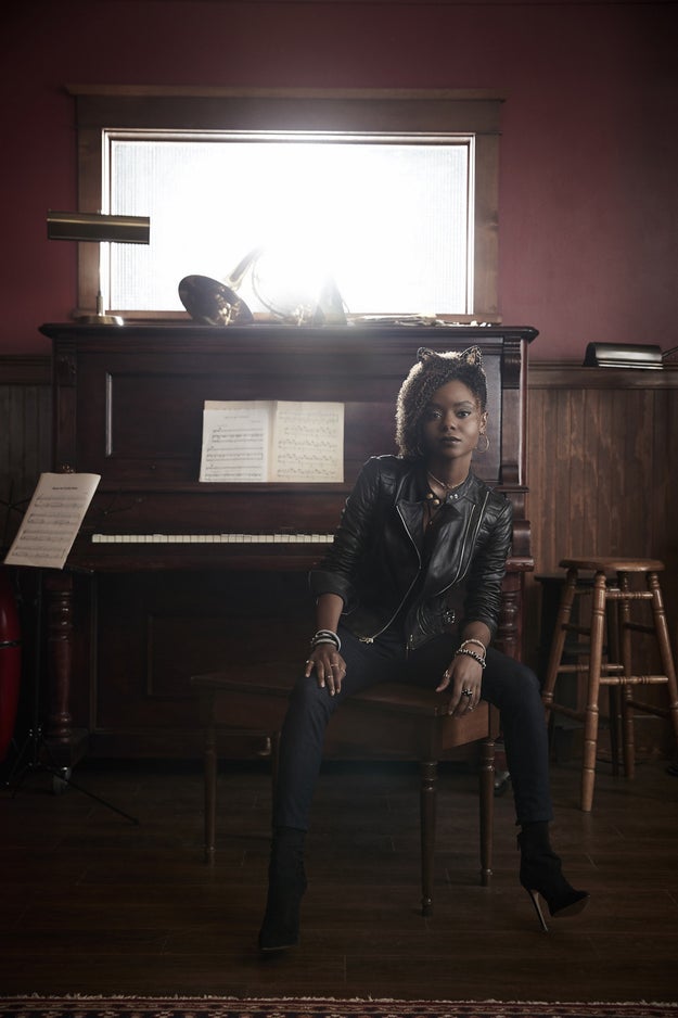 Plus, here's a glimpse of Ashleigh Murray as Josie McCoy, powerhouse lead singer of Riverdale's best local band, Josie and the Pussycats...