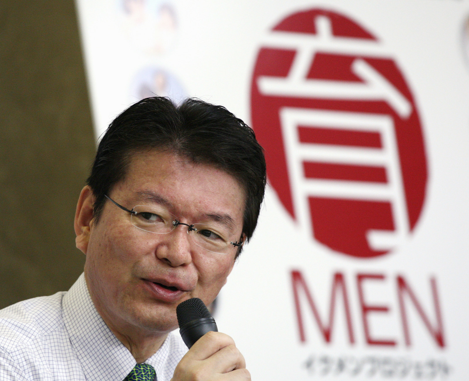 ▲イクメンについて発言する長妻厚労相(当時)
