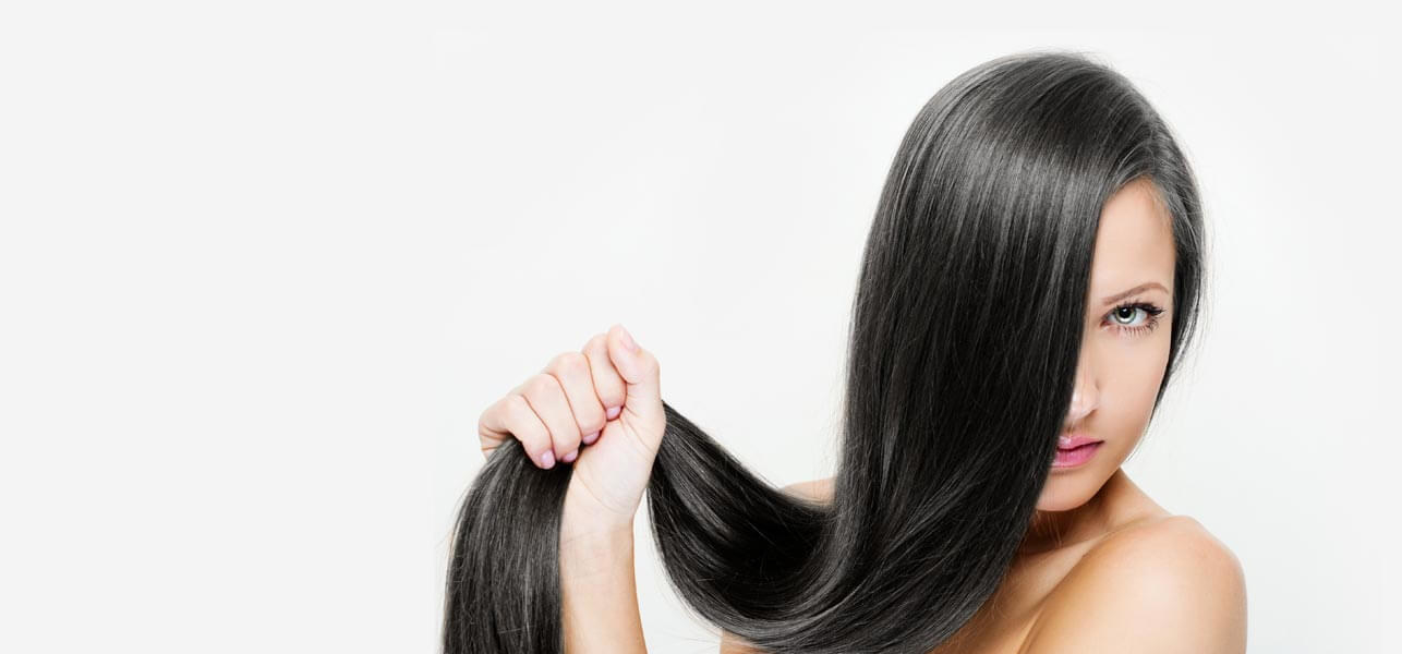1. At least every eight days, have a rinse that contains vitamins or a mask to maintain the health of the hair.2. Shine. The hair is affected by agents such as chlorinated water and the sun, and the use of brushes, dryers, dyes and others, which make it look opaque, lifeless. There are products with aminos, vitamins and microsilicones that help repair these damages.3. Canes. Yes to henna for the first gray hairs and dyes with low oxidation for sensitive scalps or with an average percentage of gray hairs. The tincture with normal oxidation is for those who have gray hairs in a high percentage.4. Shape hair with styling products that help give volume. Hair looks better when they take advantage of their natural falls.5. Style is free now and trends more open, although unequal cuts are imposed, both for long and short hair.6. Fringe or capul. It favors, above all, those who have a broad forehead.7. Gels. They apply to all types of hair and generally serve to manipulate or mold better. Moisturizing hair is vital. Cosmetics have advanced a lot and for each type of hair there is an appropriate product.8. Innovating and illuminating is often the key to ever-changing hair, in keeping with the latest trends.9. Playing with accessories like clips, balacas, buckles and combs is a good alternative, because they help to put together a hairstyle and get out of trouble.10. Washing your hair every day is preferable not to wash it. If it is done daily, so that it does not spoil it is advisable to use a very fine shampoo, combined with another extrasuave.11. Always look in a rearview mirror to see your hair from behind. Do not forget the image offered by the back.12. Do not ever contradict the hair, do not change its nature. If it is wavy apply products that favor it, if it is smooth, do not subject it to curling treatments.13. Reviews. When someone tells you that your hair is "super", believe it; The gaze of others almost never fails.14. Hairdresser and counselor are synonymous. Trust yours. Hairdressing increases self-esteem by one hundred percent.15. Rollers. If you learn to put them on well and then comb your hair, you are saved. They are the most innocuous and faithful helpers.16. Feel free with a good cut; You can get up in the morning and comb your hair, not rely on the hairdresser.17. Tincture. Never dye and smooth or permanent the same day. It is not advisable for the components of these products. The more blond you are, the worse it gets; The hair does not resist them.18. One cut for each age: at 20, at the height of the back; At 30, to the chest; At 40, on the shoulder; At 50, to the chin; At 60, to the ear.19. Vitality comes from life. Do not skimp on products that give hair vigor, which revitalize. There are more and better products at your disposal.20. It's time to change your look. It is always good, always serves, always feels. Leave the fear aside and "change your hair".21. Beware of anything that prevents your hair from looking better every day by allowing it. Do not save on the care of this one.More tips on daily deal sites