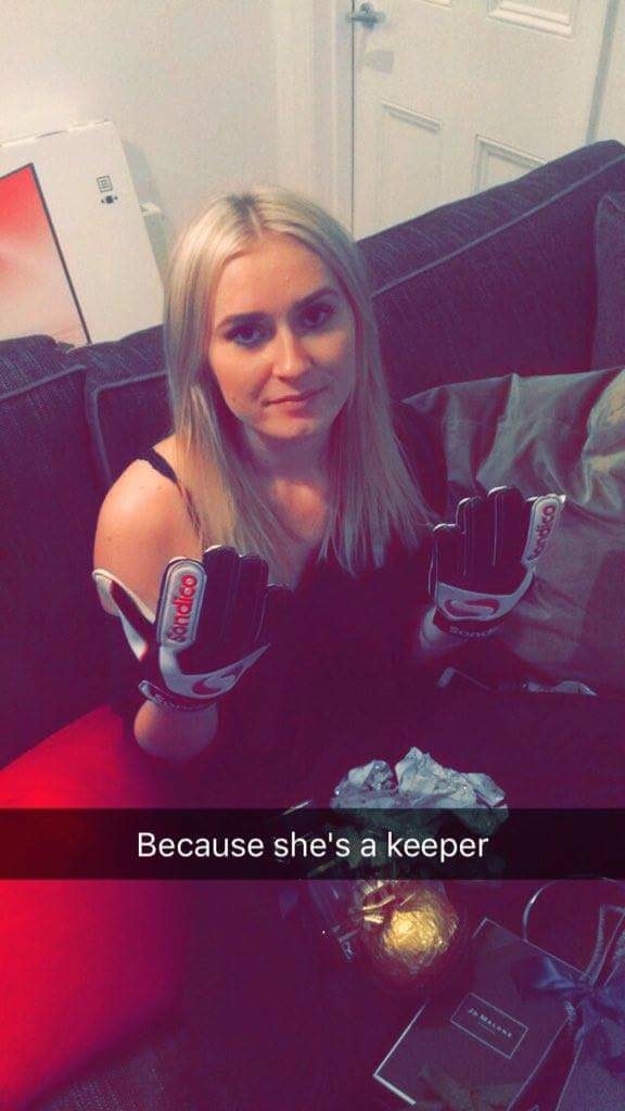 This boyfriend who bought his girlfriend a pair of goalie gloves because she's a "keeper."