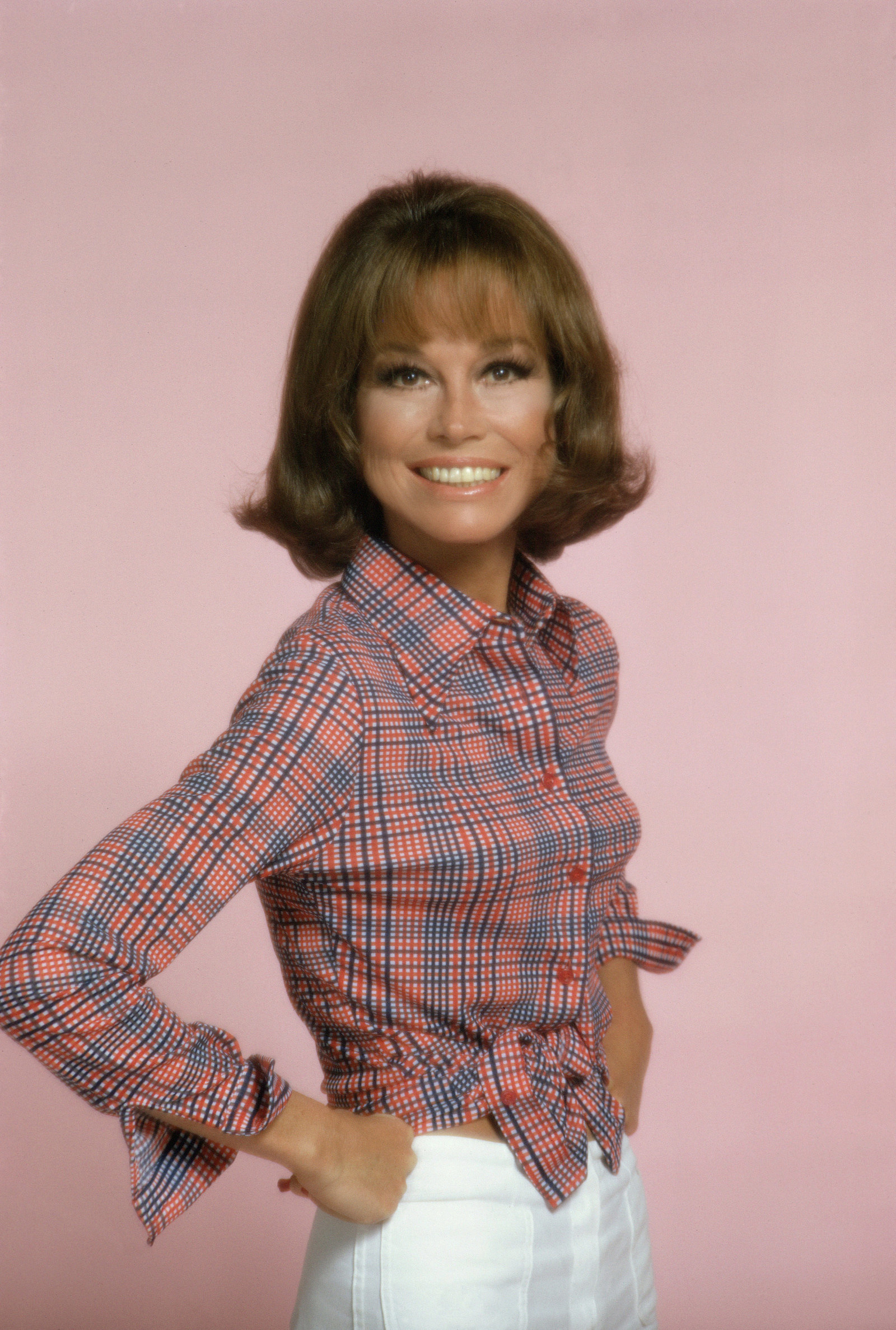 A Look Back At The Life Of Mary Tyler Moore In Pictures   Sub Buzz 10691 1485382068 1 