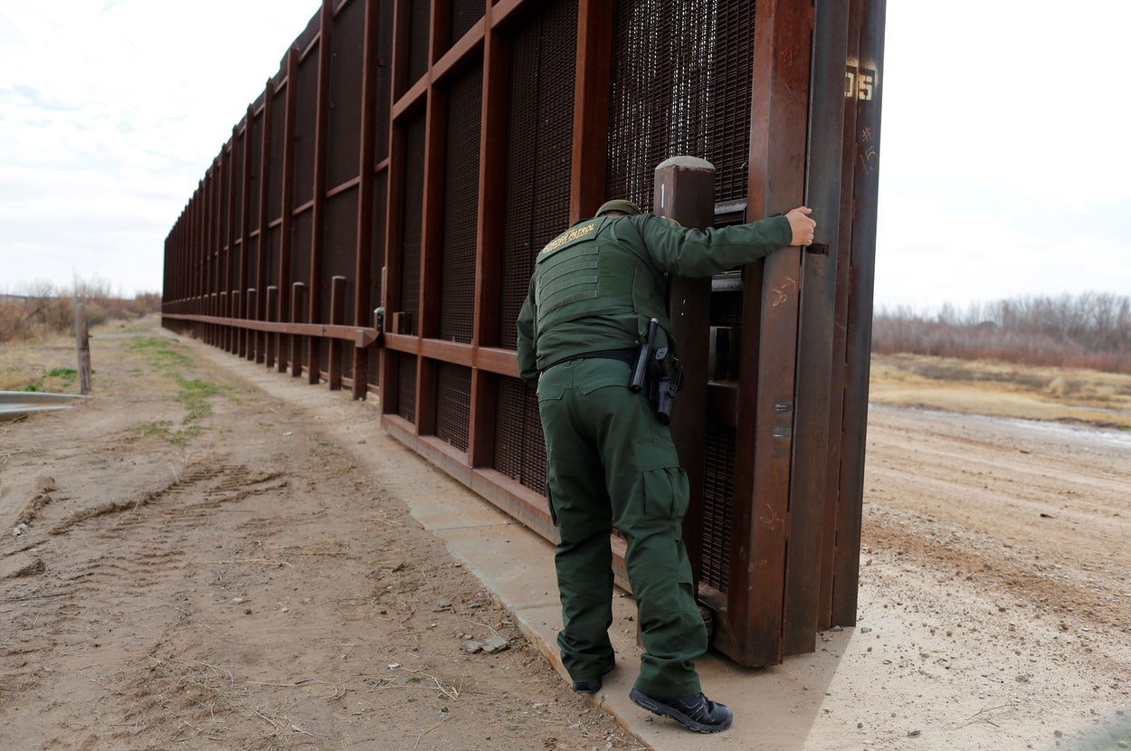 Border Patrol Chief Is Out One Day After Trump Ordered Construction Of ...