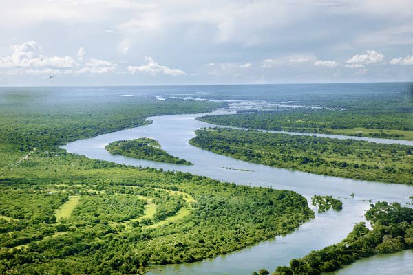 Zambeze entre Zambia, Angola y Zaire: Frontera entre Brasil, Paraguay y Argentina