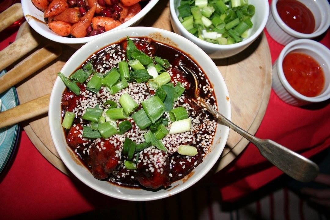 I went to town on the spice level, I wanted to heat things up at my dinner party. Obviously if you don't like things too hot then just take it easy when adding the chilli sauce (I also added chilli flakes). This Asian dish is a great idea of a home cooked meal - You may have been opting for a take out for a cosy night in for Valentines day... However, I think your lover would appreciate the effort of making it yourself than going to your local carry out. What will make me in the mood after this dish you may ask, well it's definitely a comfort meal, something you may want to snuggle up to on the sofa after, and wheres the harm in a good snuggle. It will also give you brownie points in the relationship on making something super hearty. To boost the sex drive I topped it up with sesame seeds because they are a superfood which is packed with an abundance of nutrients, and let's face it a healthy person is a happy person.