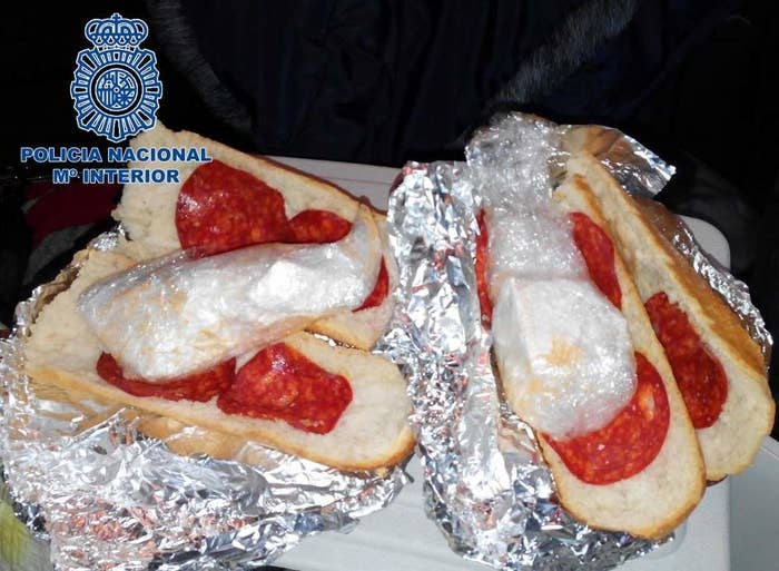 En realidad lo que no había era suficiente chorizo para tanto pan, la verdad.
