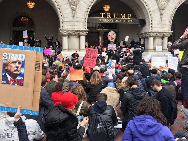 National protests continue for second day against Trump's refugee ban