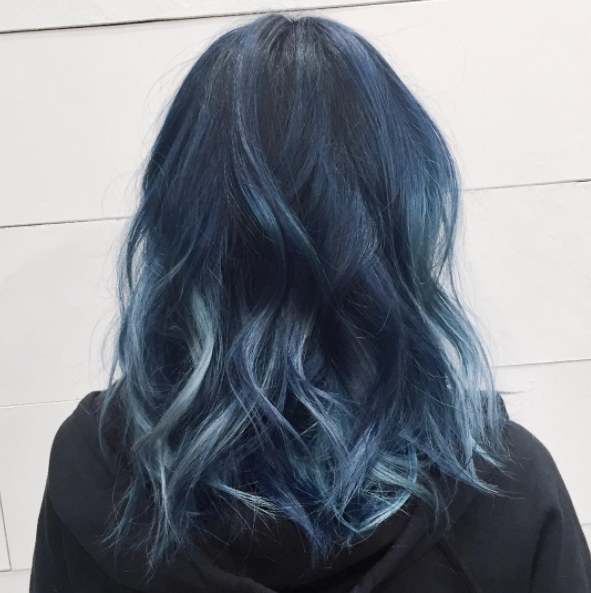 16 Pieces Of Definitive Proof That Blue Hair Is The 2017 Trend You NEED