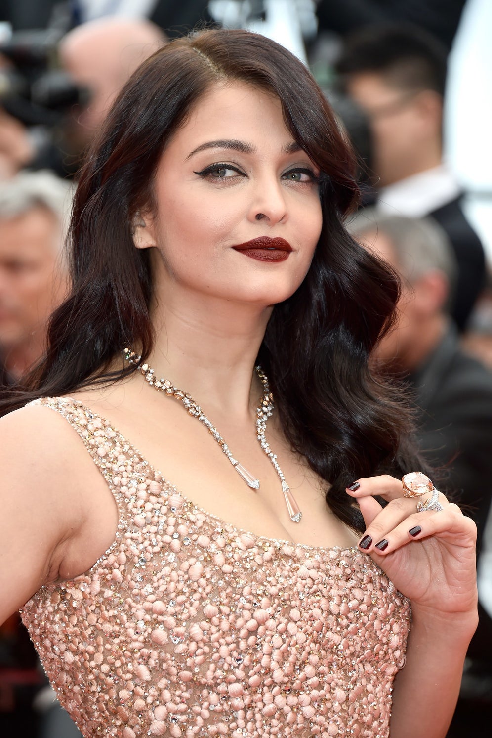 Aishwarya Rai Xxx Com - 16 Bollywood Actors Over 40 Who Just Refuse To Age