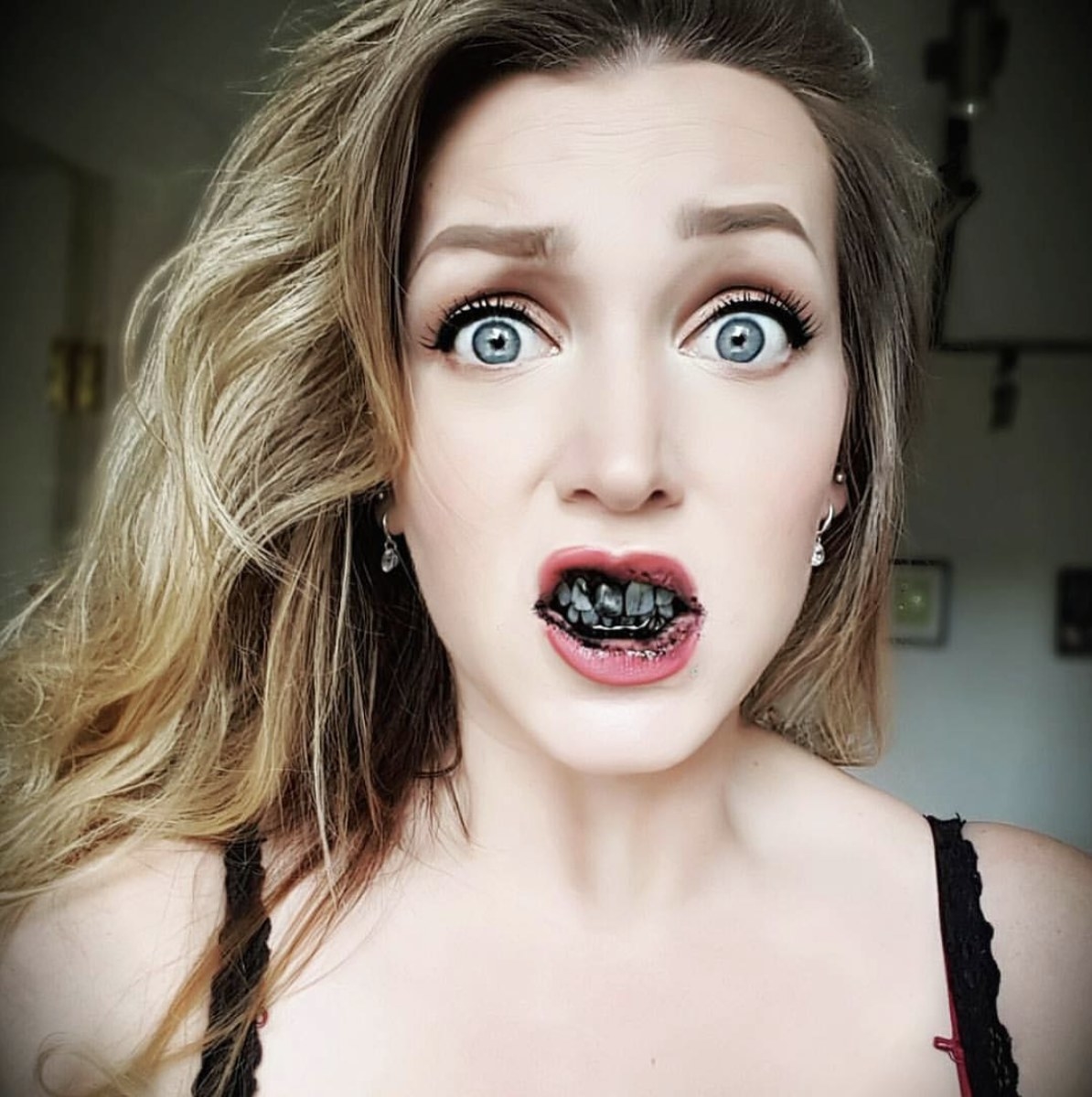 Many people over Pinterest and Youtube are covering their teeth with black charcoal to pull stains out of their mouths.