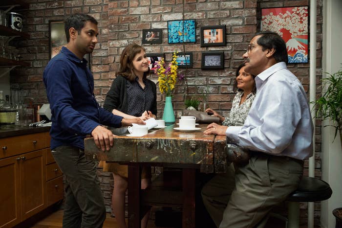 Imagine conseguir convencer a Netflix a fazer uma série sobre você, seus amigos, seus problemas vazios e comuns de uma vidinha ok? É exatamente isso que Aziz Ansari fez e digamos que só por isso você precisa dar uma chance pra essa série, que por sinal é bem engraçada. Temporadas: 1Episódios: 10Tempo total: 5 horas
