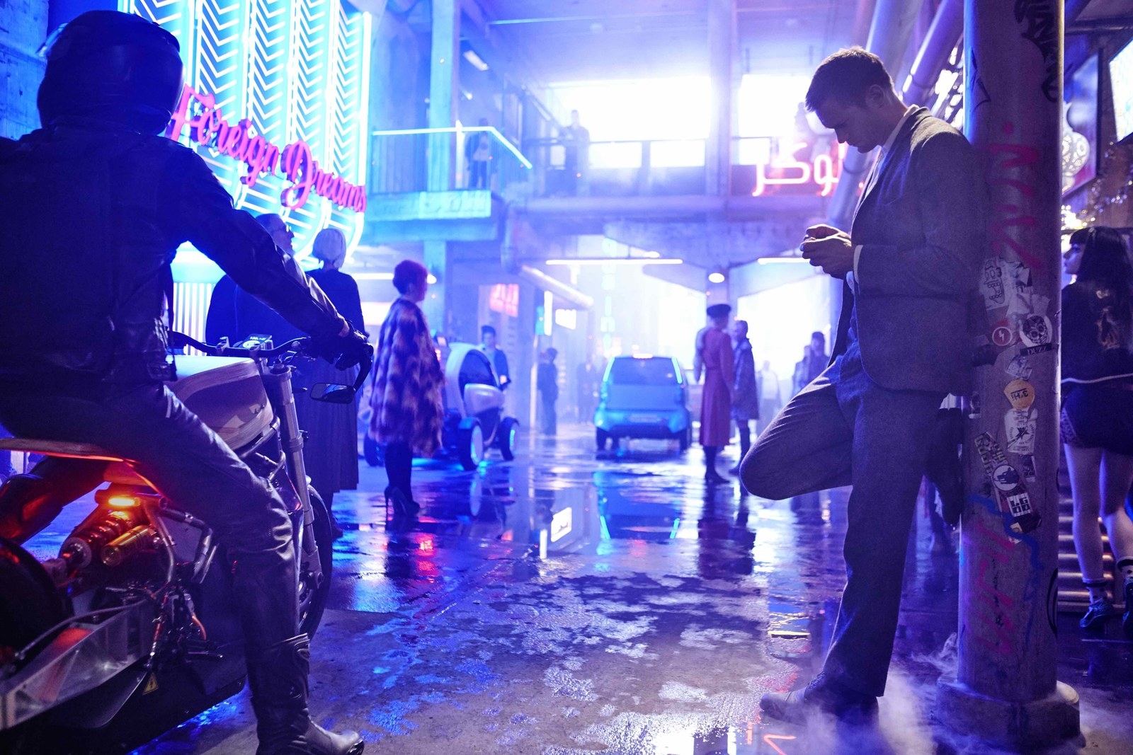 In the near future, a mute bartender living in Berlin (Alexander Skarsgård) goes in search of his missing girlfriend, and has to deal with Paul Rudd and Justin Theroux as, per the logline, "wise-cracking American surgeons" who have something to do with the action. This movie is directed by Duncan Jones, and sounds (blessedly!) very different from Warcraft.