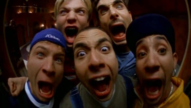 "Everybody (Backstreet's Back)", de Backstreet Boys.