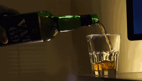 Also known as "The Gentleman's Diet" or "Drunkorexia", The Alcohol Diet involves adding alcohol to every meal, which helps your body process calories. The only problem is that alcohol has the exact opposite effect. So aside from being a complete lie, this diet plan is great!