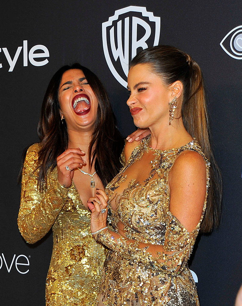 These Photos Of Priyanka Chopra LOL-ing Uncontrollably With Sofia Vergara Are Everything pic pic