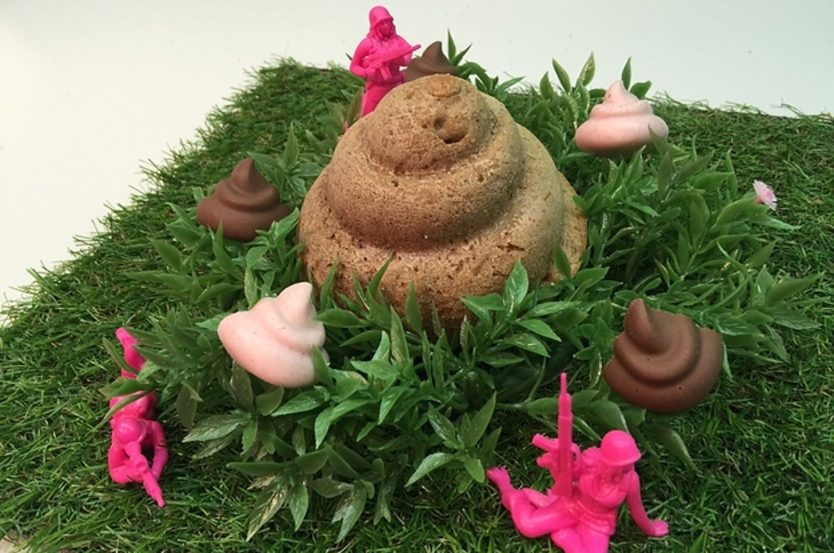 思わず笑顔になる ヴィレヴァンからうんち型ケーキが登場