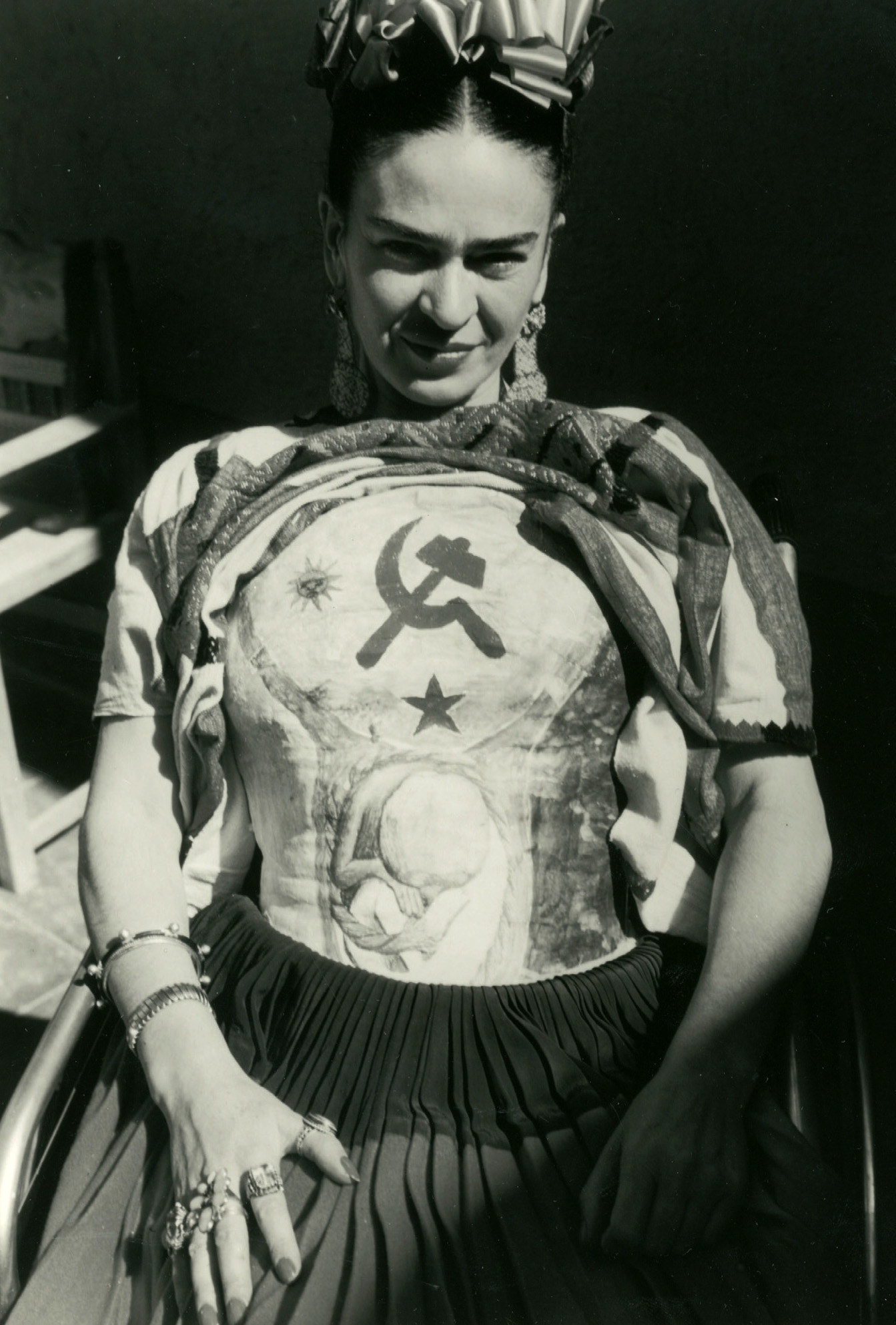 12 Beautiful Pictures From Frida Kahlo's Incredible And Difficult Life