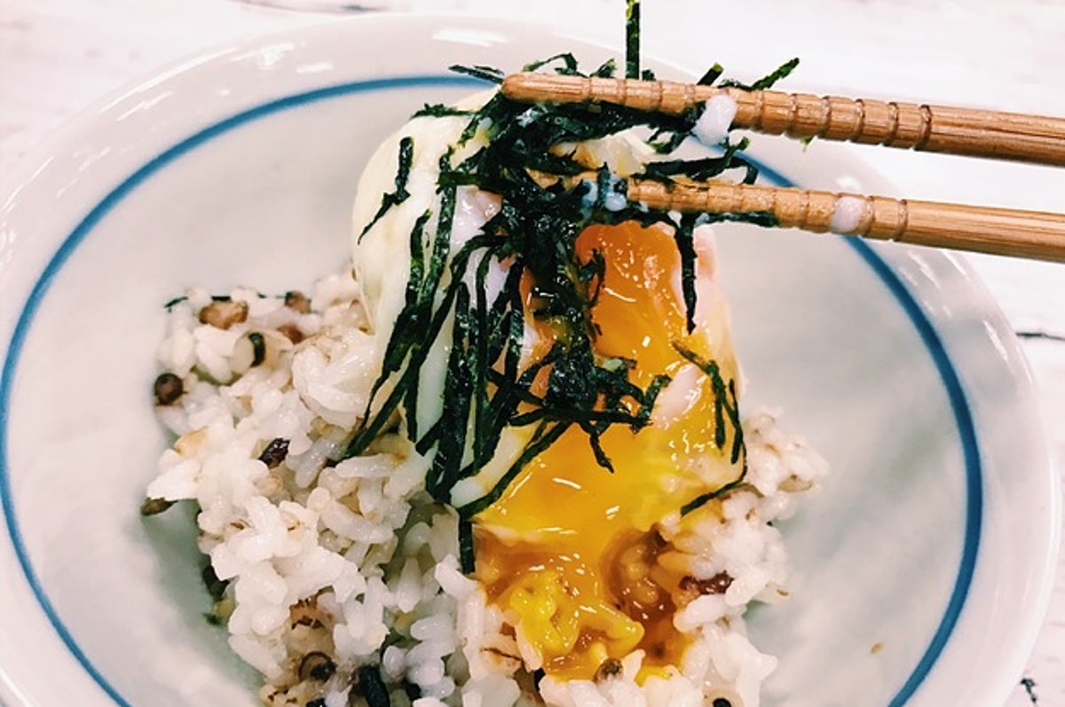 レンジで90秒 黄身がトロットロの温玉を作る簡単すぎる方法