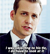 The show is called suits after all. With Harvey impeccable dressed, he has no problem pointing out fashion he doesn't approve of.