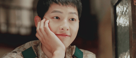 Definition: Someone who easily falls for beautiful/handsome people. Origin: An abbreviation of the phrase "얼굴에 빠지다" (eol-gool-eh ppa-ji-dah), or "falling in love with a face."
