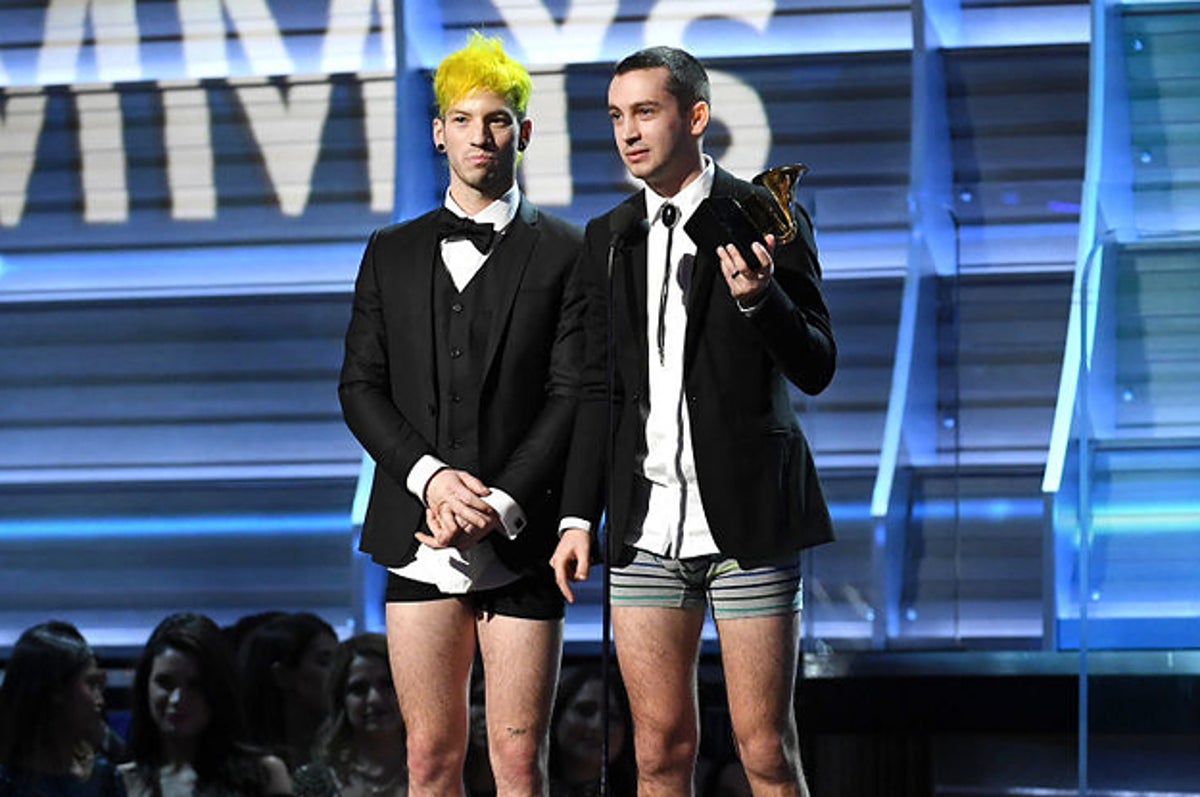 There's A Reason Why Twenty One Pilots Didn't Wear Pants To Accept Their  Grammy