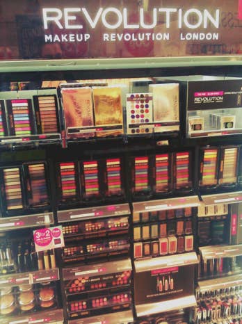 22 Things You Ll Know If You Love Makeup But You Re Broke Af