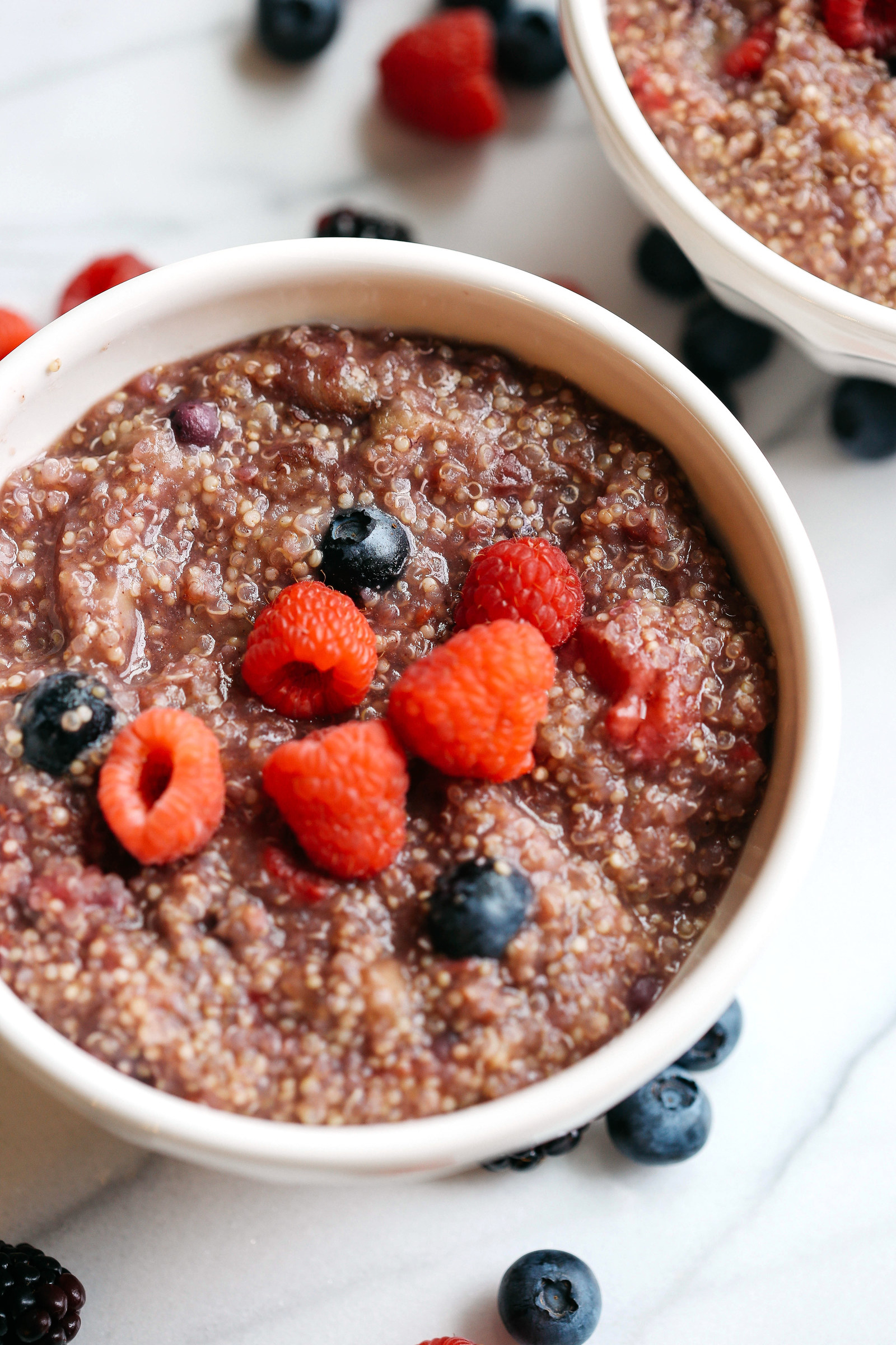 slow cooker berry breakfast quinoa