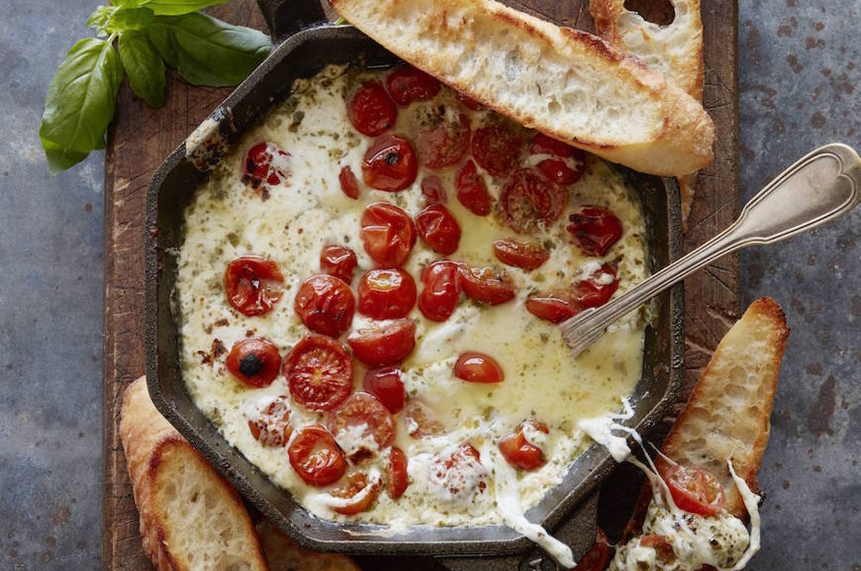 11 Awards Show Party Appetizers That Will Win In Every Category