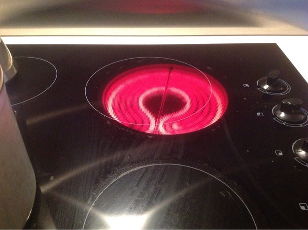 The brutal positioning of this stove element: