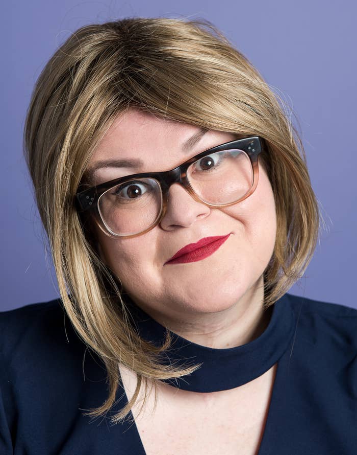 This Is What The Same Woman Looks Like With Five Different Short