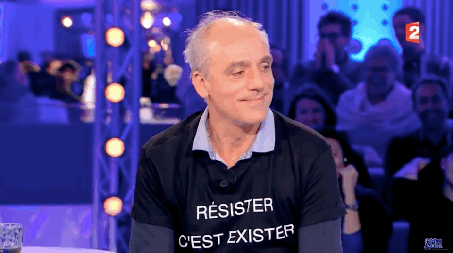 Dans l'hilarité générale, Yann Moix, sarcastique, lance à sa collègue: «Mais enfin tu parles peut-être au prochain président de la République.»