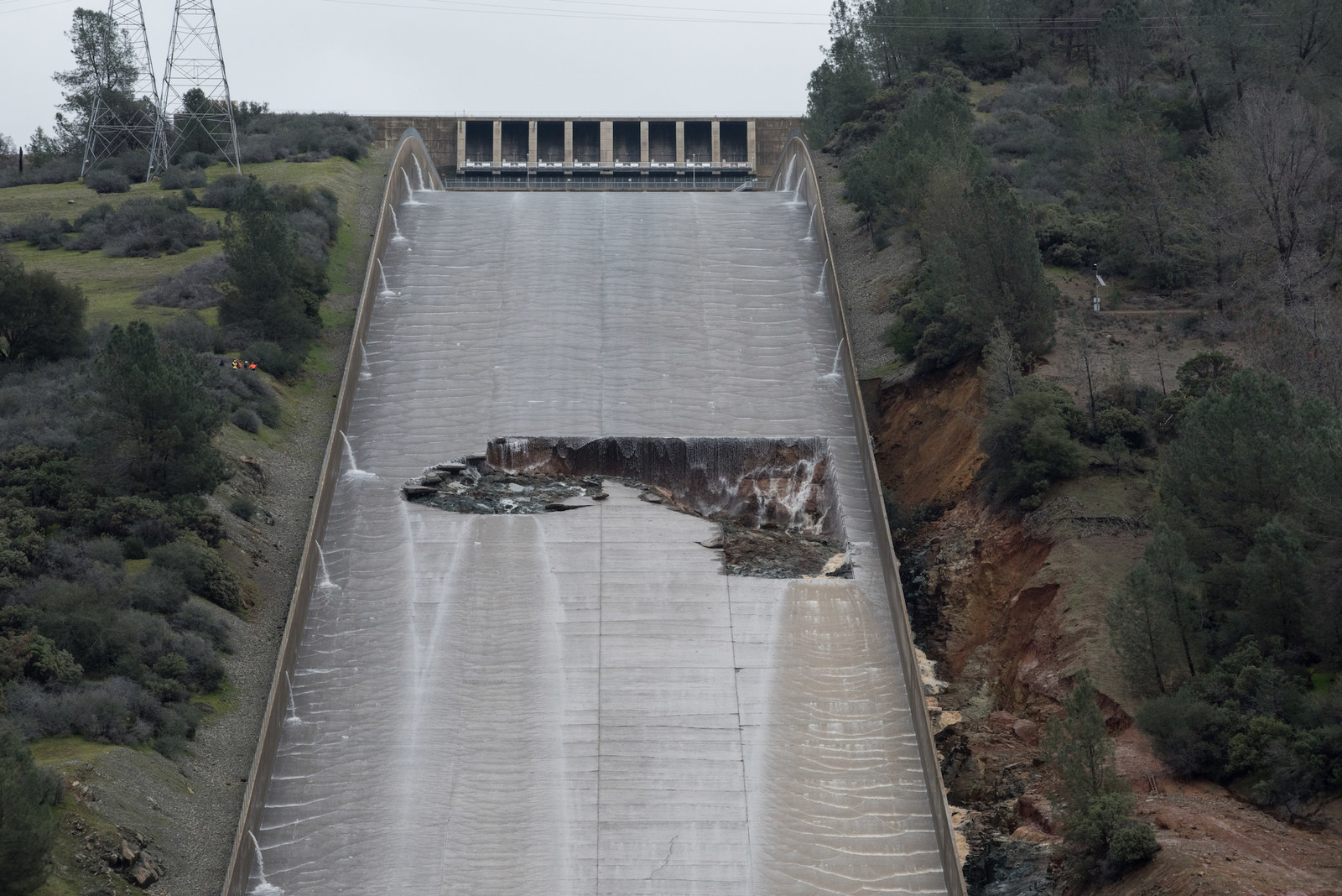 Dramatic New Photos Show The Catastrophic Damage At America's Tallest Dam