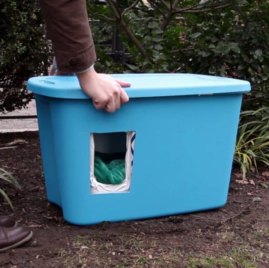 Make This Weatherproof Insulated Cat Shelter To Keep Your Cat