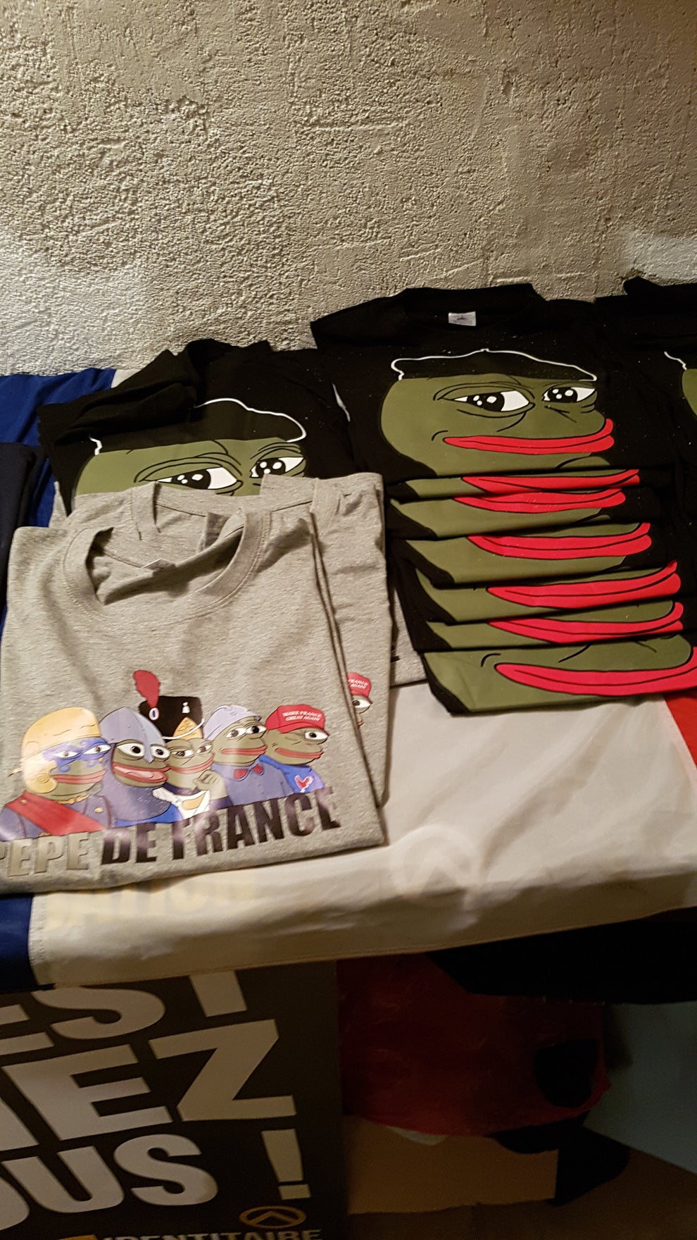 差別発言やナチス式敬礼 フランス極右活動家たちのパーティーに潜入した 差別発言やナチス式敬礼 フランス極右活動家たちのパーティーに潜入した