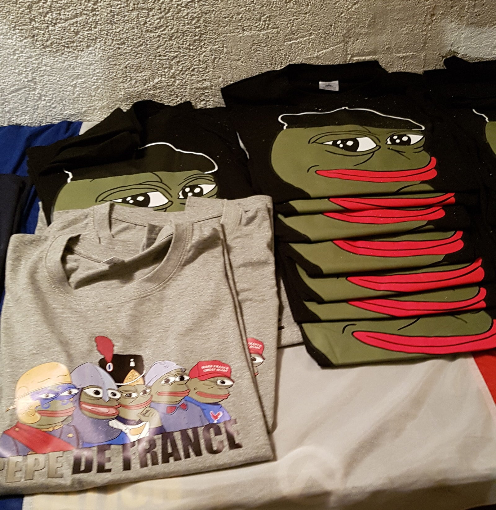 差別発言やナチス式敬礼 フランス極右活動家たちのパーティーに潜入した 差別発言やナチス式敬礼 フランス極右活動家たちのパーティーに潜入した