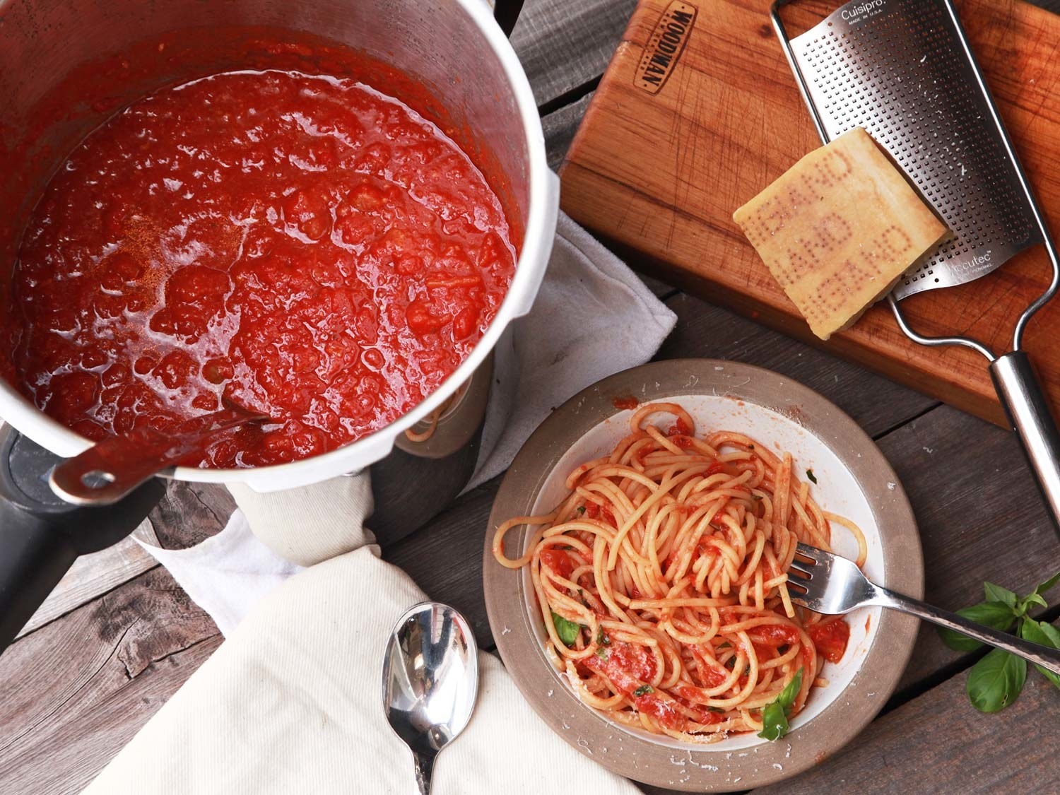 5. Pressure Cooker Spaghetti Sauce. 