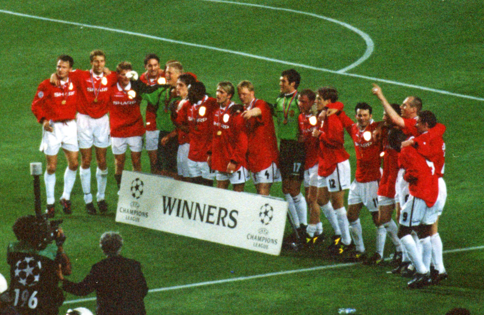 "Can Manchester United score? They always score!"