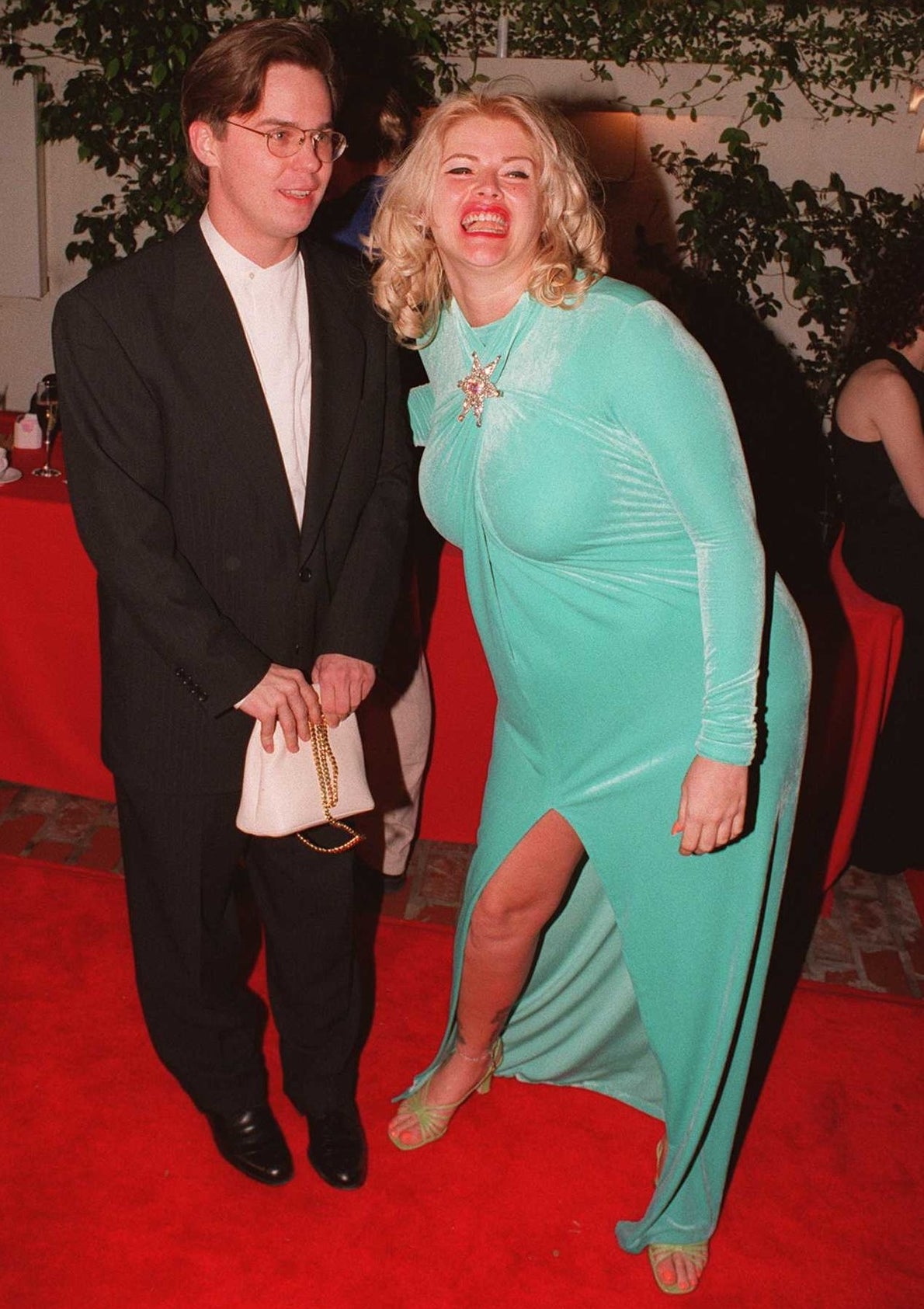 Anna Nicole with Peter Kamka at Drai's restaurant after the Oscars, 19...