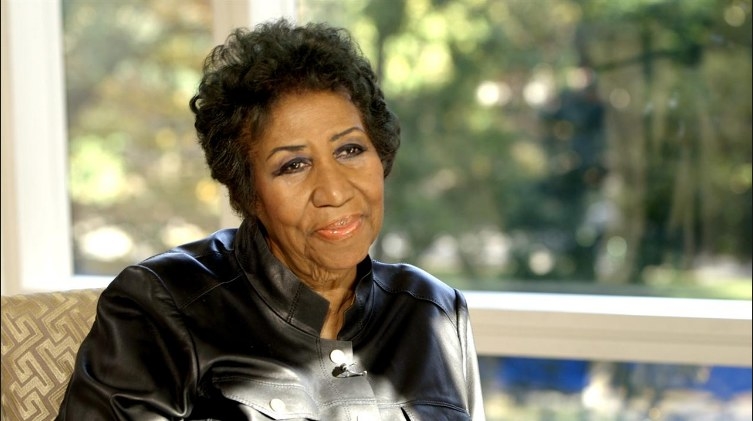 Aretha is asked her thoughts on Adele, Whitney Houston, Nicki Minaj and Taylor Swift. Interviewers seem to set up singers with these types of questions all the time, and the Wall Street Journal knew exactly what they were doing when they asked Ms. Franklin for her thoughts on each contemporary songstress.
