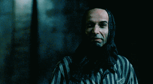 Además, obtuvo el premio a Mejor Banda Sonora Original y le otorgó a Benigni nada más y nada menos que el Oscar a Mejor Actor.