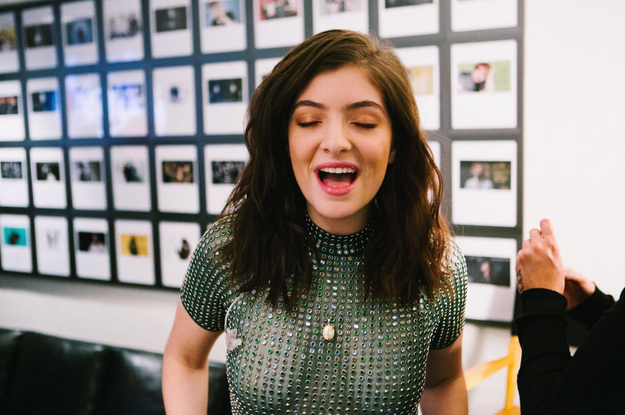 Lorde's Backstage Photos From 