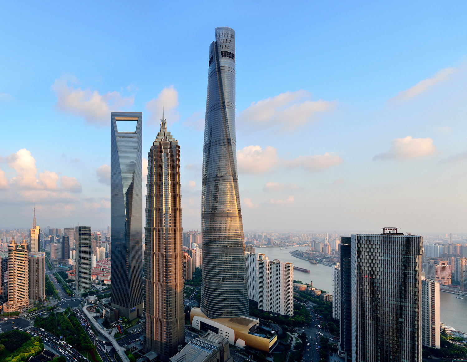 The design of the second tallest building in the world was greatly aided by 3D technology. Building Information Modeling software was used in the development of the tower to improve efficiency and reduce errors.