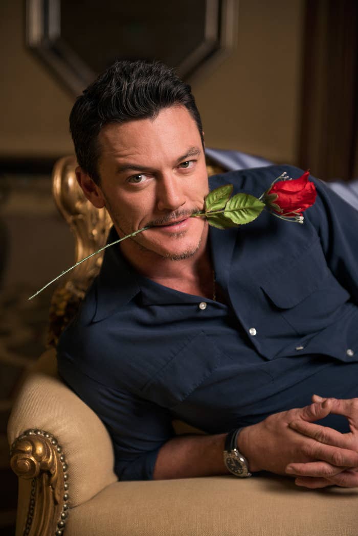 9 Stunning Photos Of The “Beauty And The Beast” Cast That’ll Melt Your